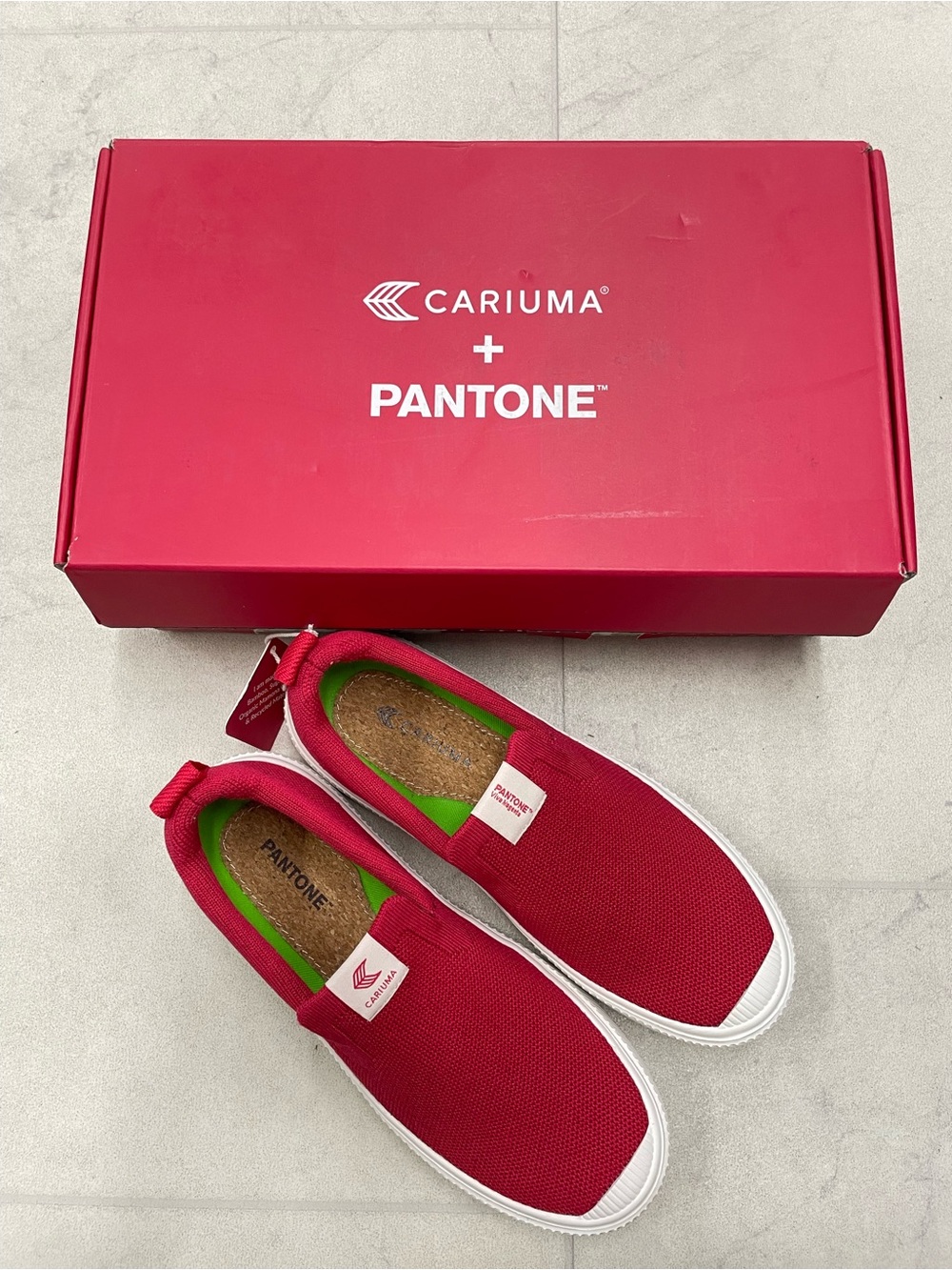 (CA-14) Cariuma IBI Slip On  Pantone Knit Sneaker